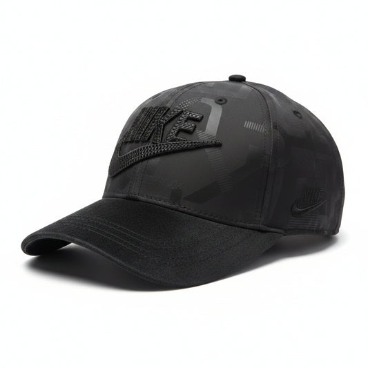 Шапка с козирка Nike