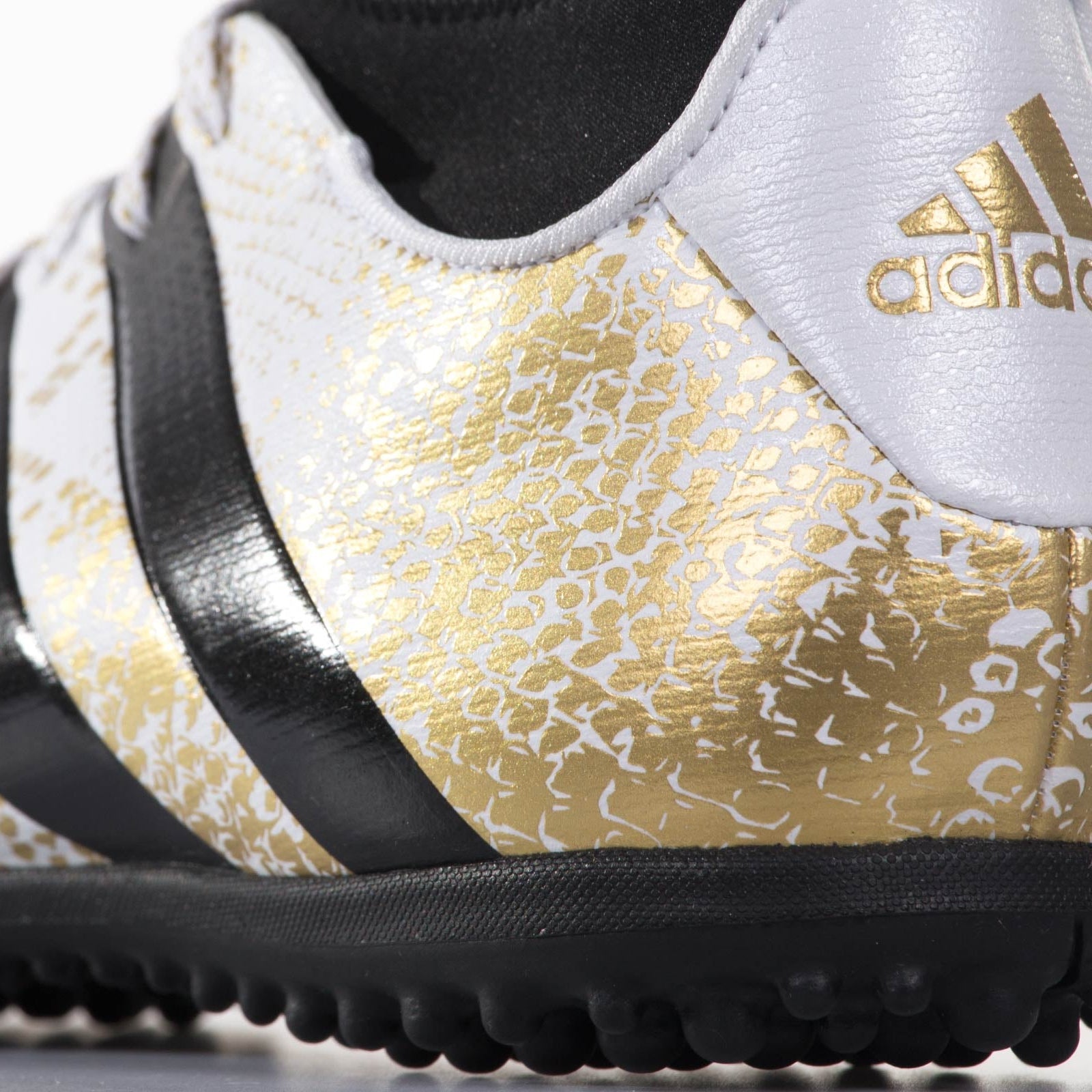 Футболни обувки adidas ACE 16.3 PRIME