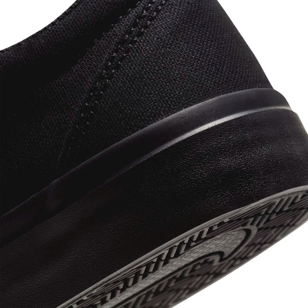 Юношески сникърси Nike SB Charge C