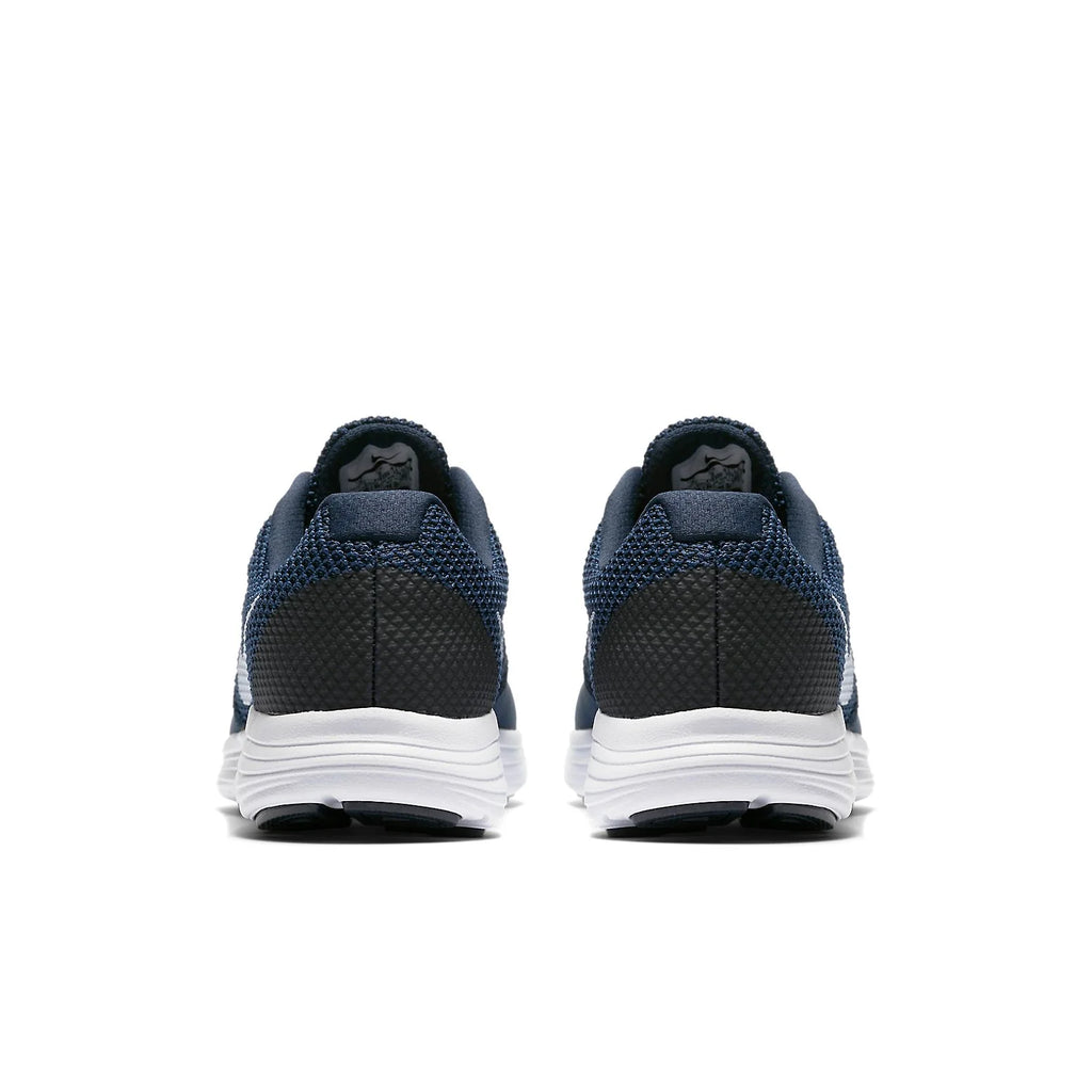 Nike Revolution 3