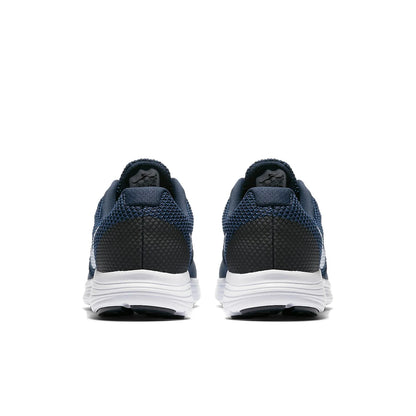 Nike Revolution 3