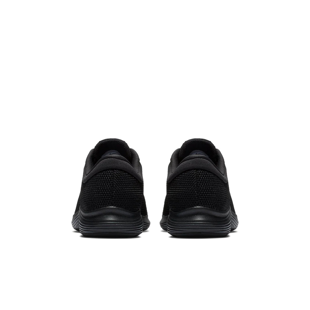 Дамски маратонки Nike Revolution 4