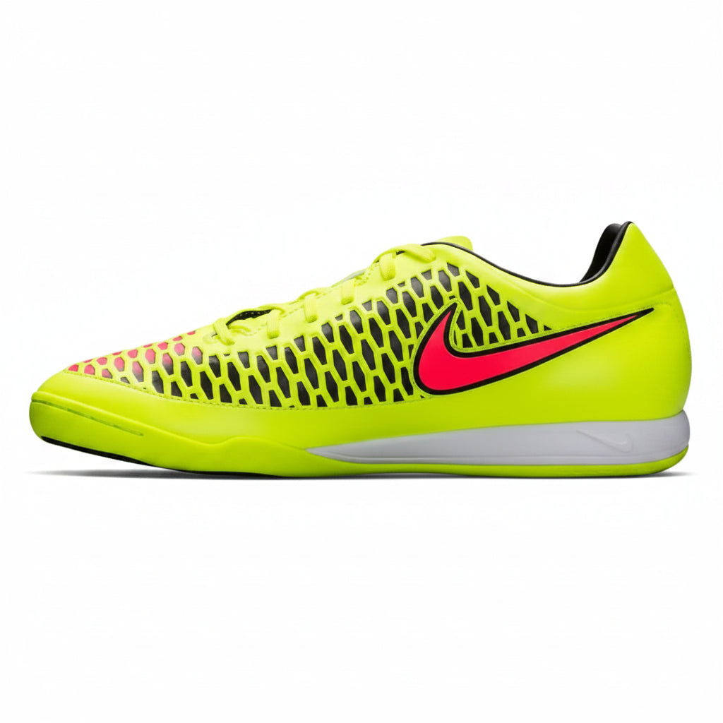 Футболни обувки Nike Magista