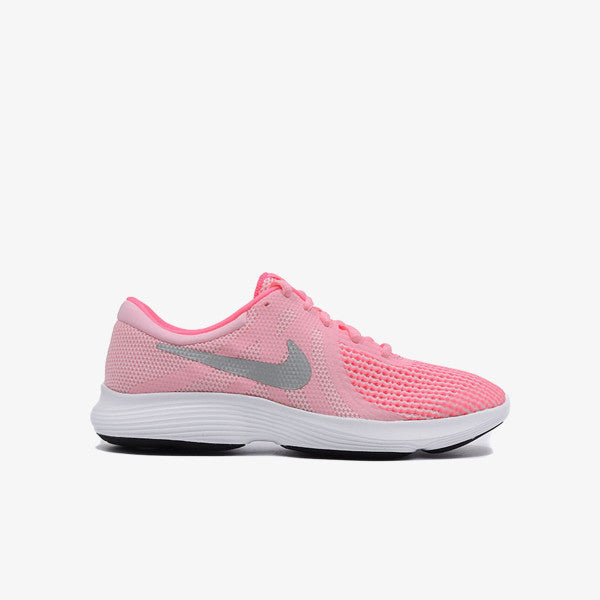 Дамски маратонки Nike Revolution 4