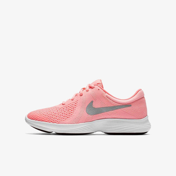 Дамски маратонки Nike Revolution 4