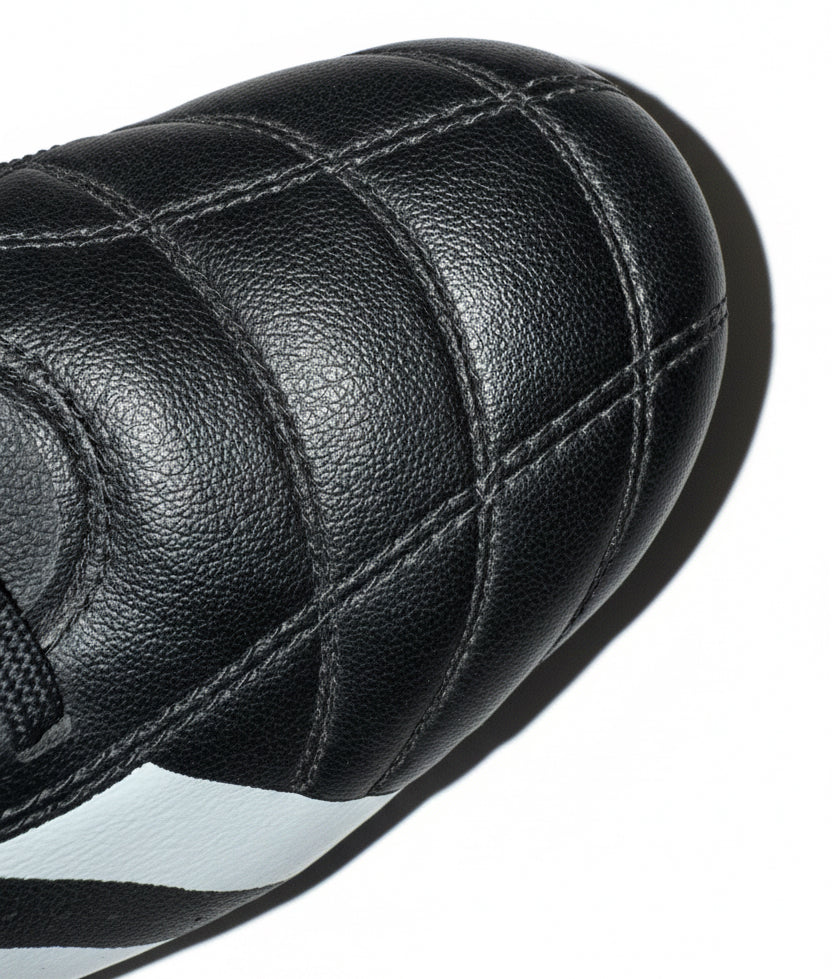 Футболни обувки Adidas Regulate Kakari SG