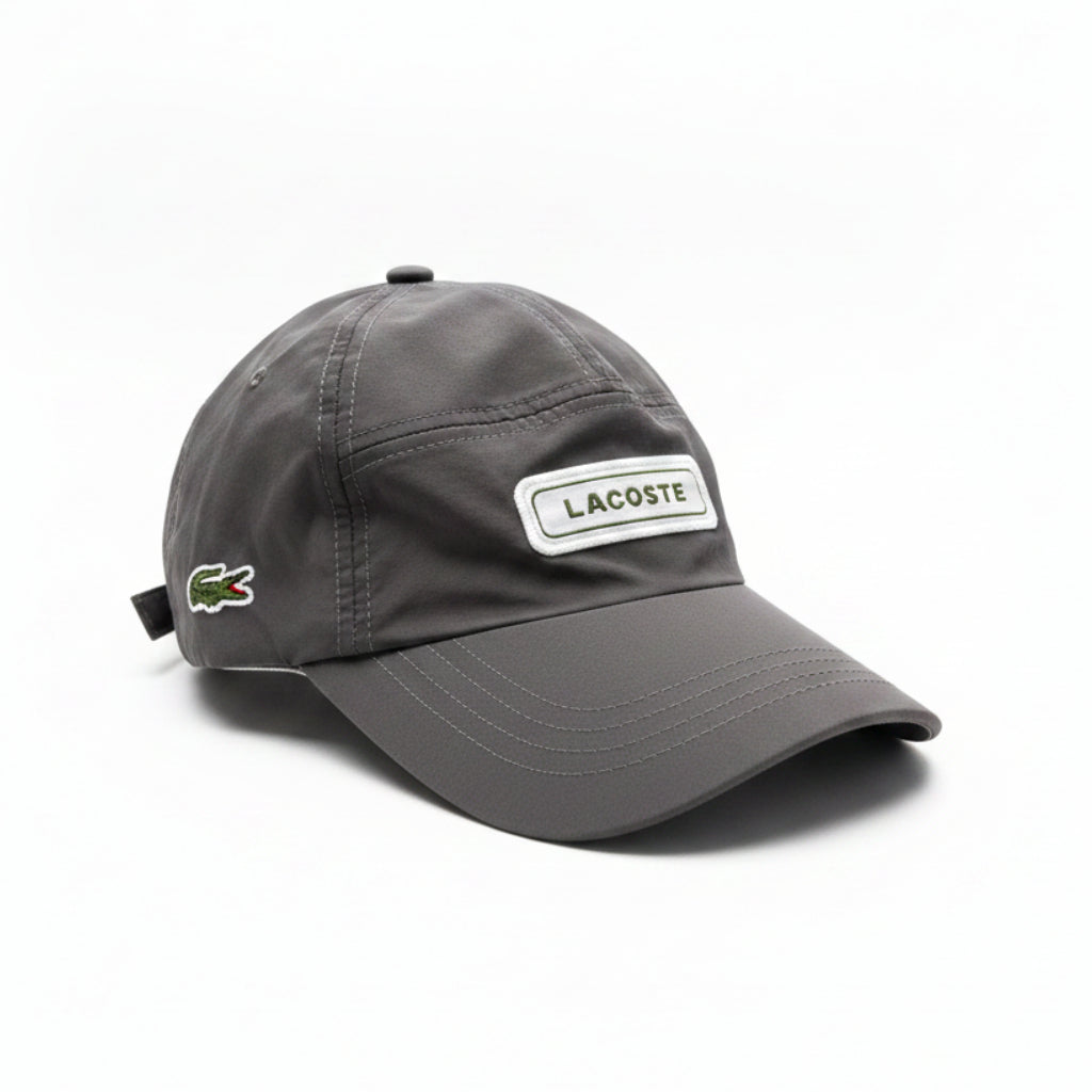 Шапка с козирка Lacoste