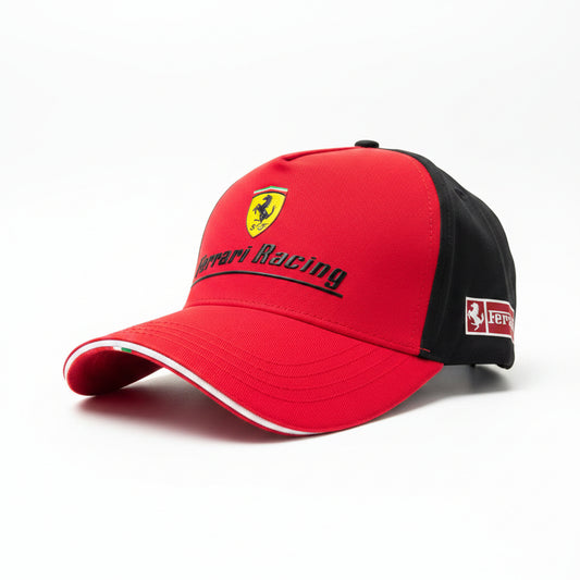 Шапка с козирка Ferrari Racing