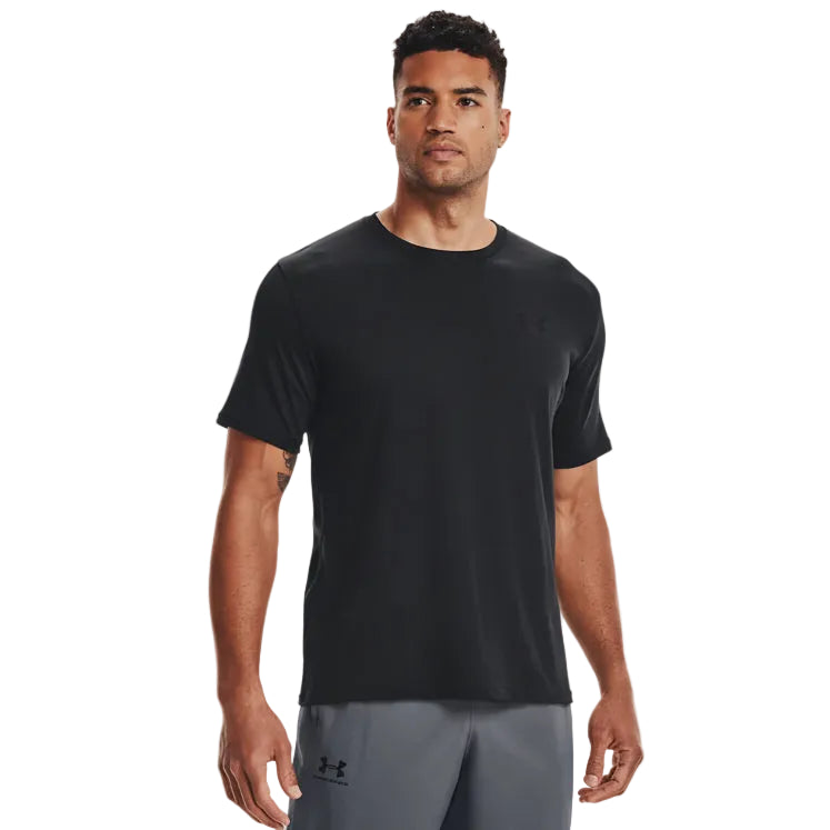 Мъжка тениска Under Armour Left Chest Logo
