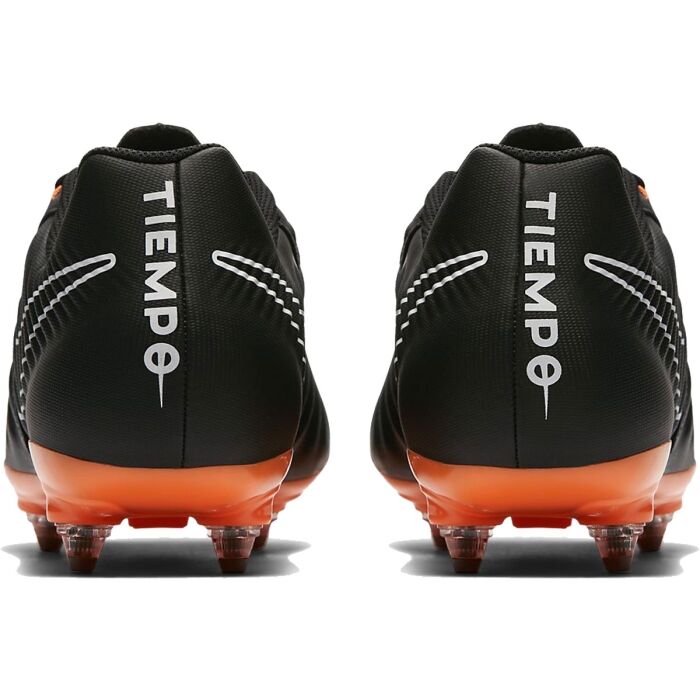 Футболни обувки Nike Legend 7 Academy
