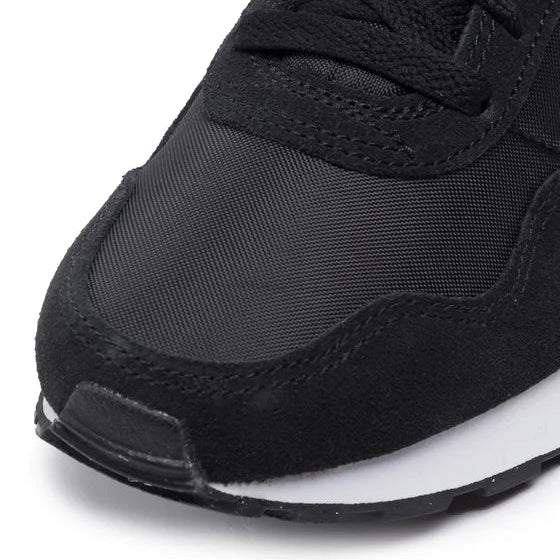 Дамски маратонки Nike MD Valiant
