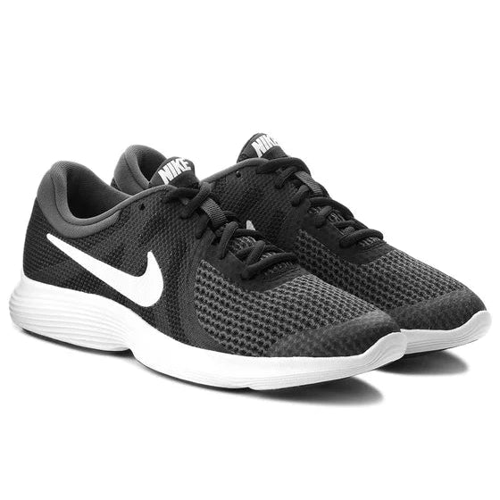 Дамски маратонки Nike Revolution 4