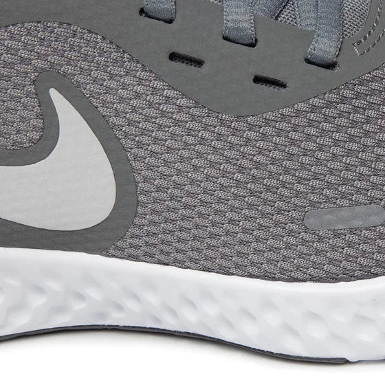 Маратонки Nike Revolution 5
