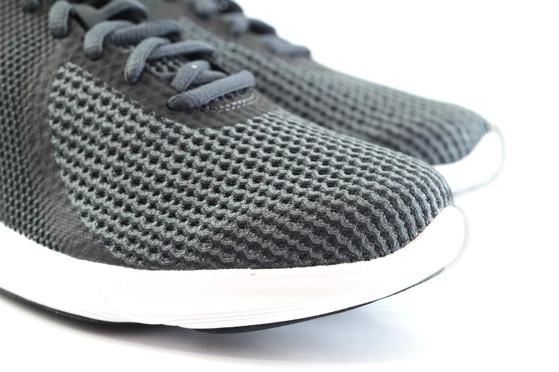 Мъжки маратонки Nike Revolution 4