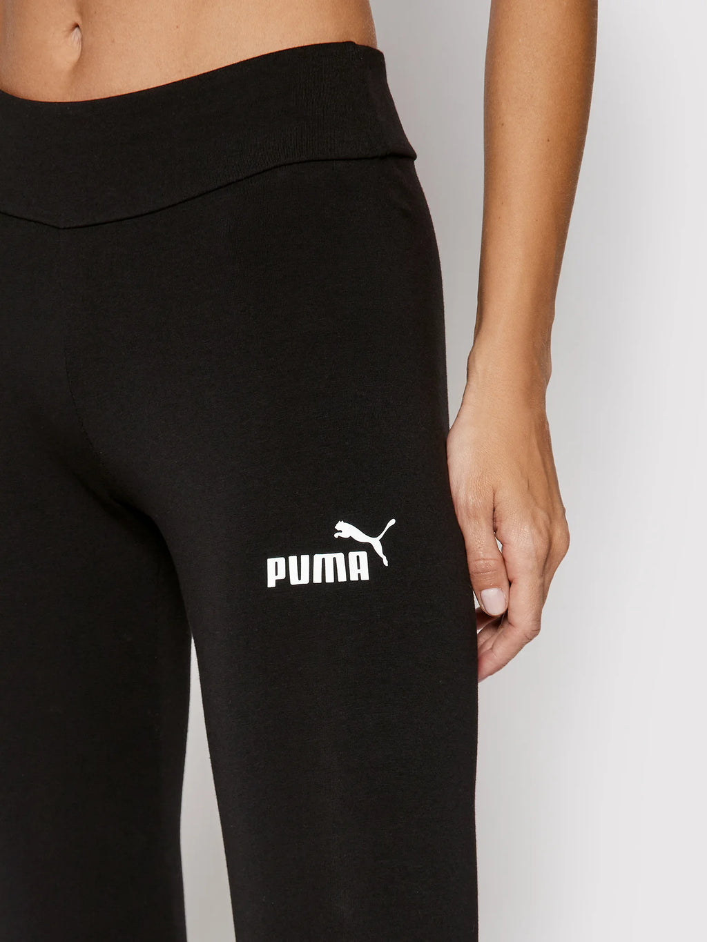Дамски спортен клин Puma Essentials