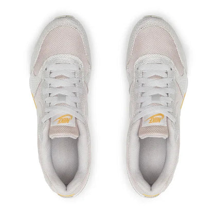 Дамски маратонки Nike MD Runner 2 SE
